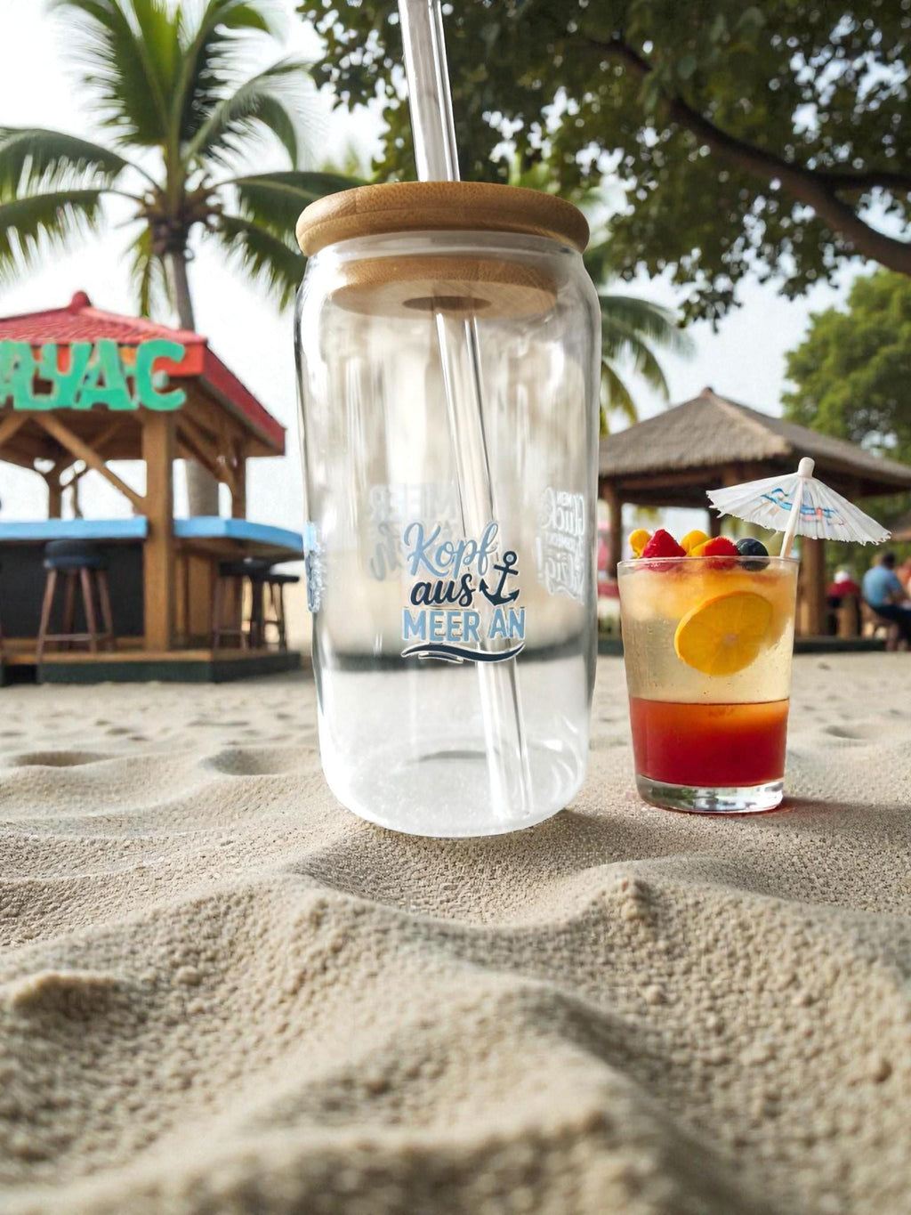 Trinkglas 500 ml mit Bambusdeckel | Glasbecher To Go | Iced Coffee Glas | 2 Glasstrohhalme + Bürste | maritim, nachhaltig
