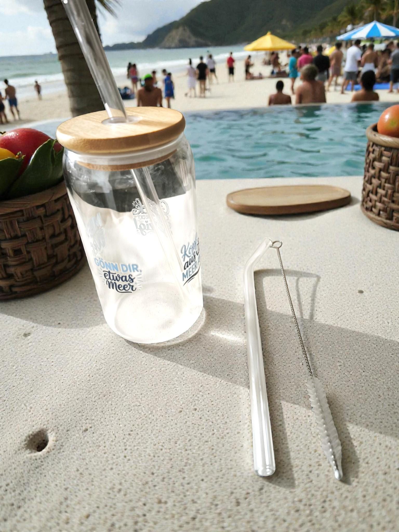 Trinkglas 500 ml mit Bambusdeckel | Glasbecher To Go | Iced Coffee Glas | 2 Glasstrohhalme + Bürste | maritim, nachhaltig