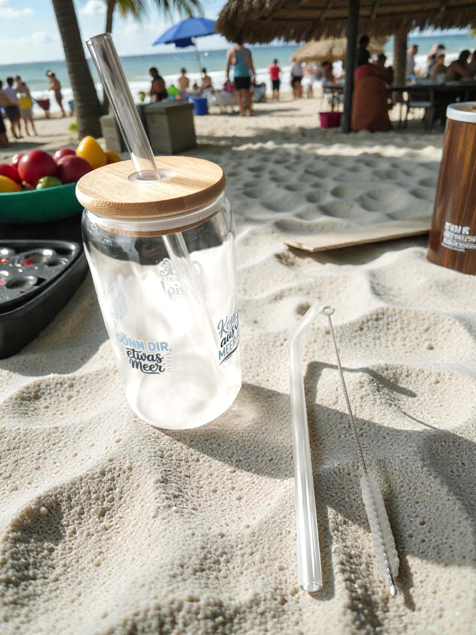 Trinkglas 500 ml mit Bambusdeckel | Glasbecher To Go | Iced Coffee Glas | 2 Glasstrohhalme + Bürste | maritim, nachhaltig
